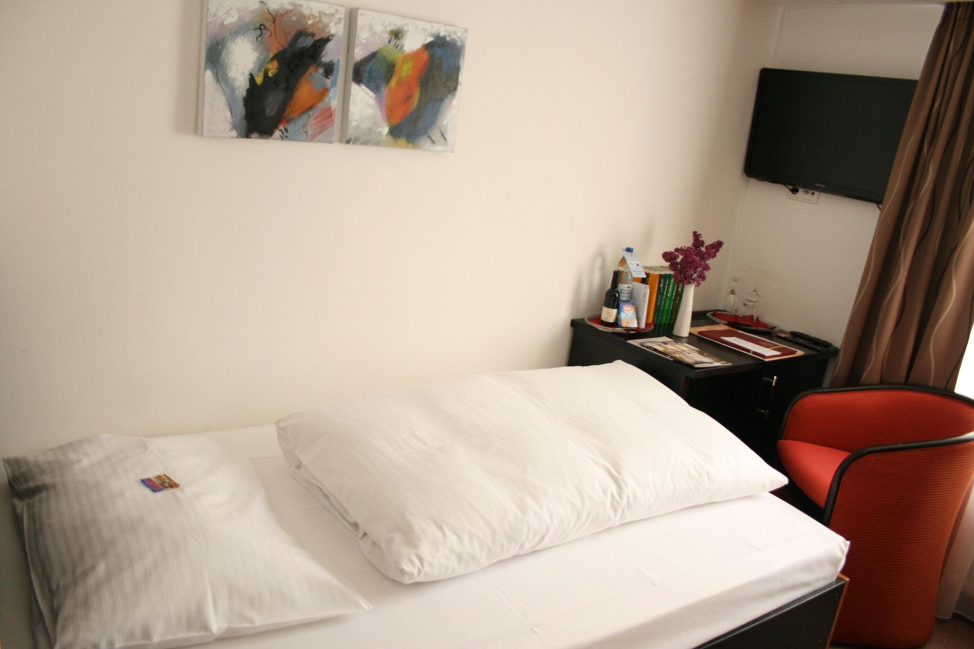 โฮเต็ล แกรฟราเธอร์ ฮอฟ Hotel โซลิงเงน ภายนอก รูปภาพ