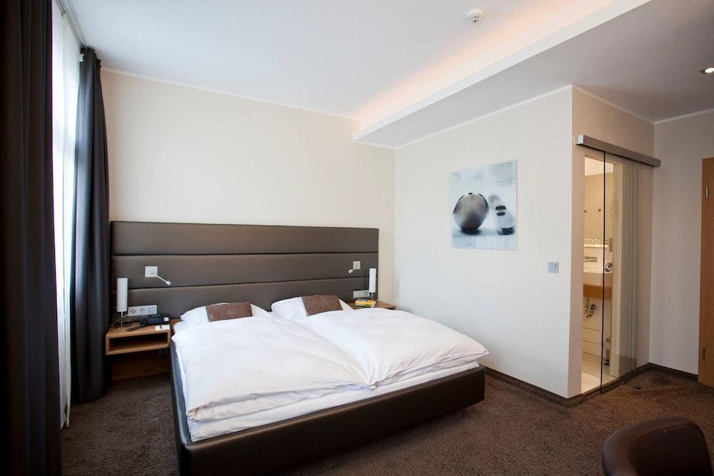 โฮเต็ล แกรฟราเธอร์ ฮอฟ Hotel โซลิงเงน ภายนอก รูปภาพ